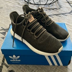 Adidas Tubular Shadow Size 7.5